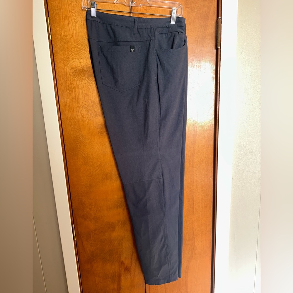 NWOT. Gaiam Men’s Traveler Pants. Size 36